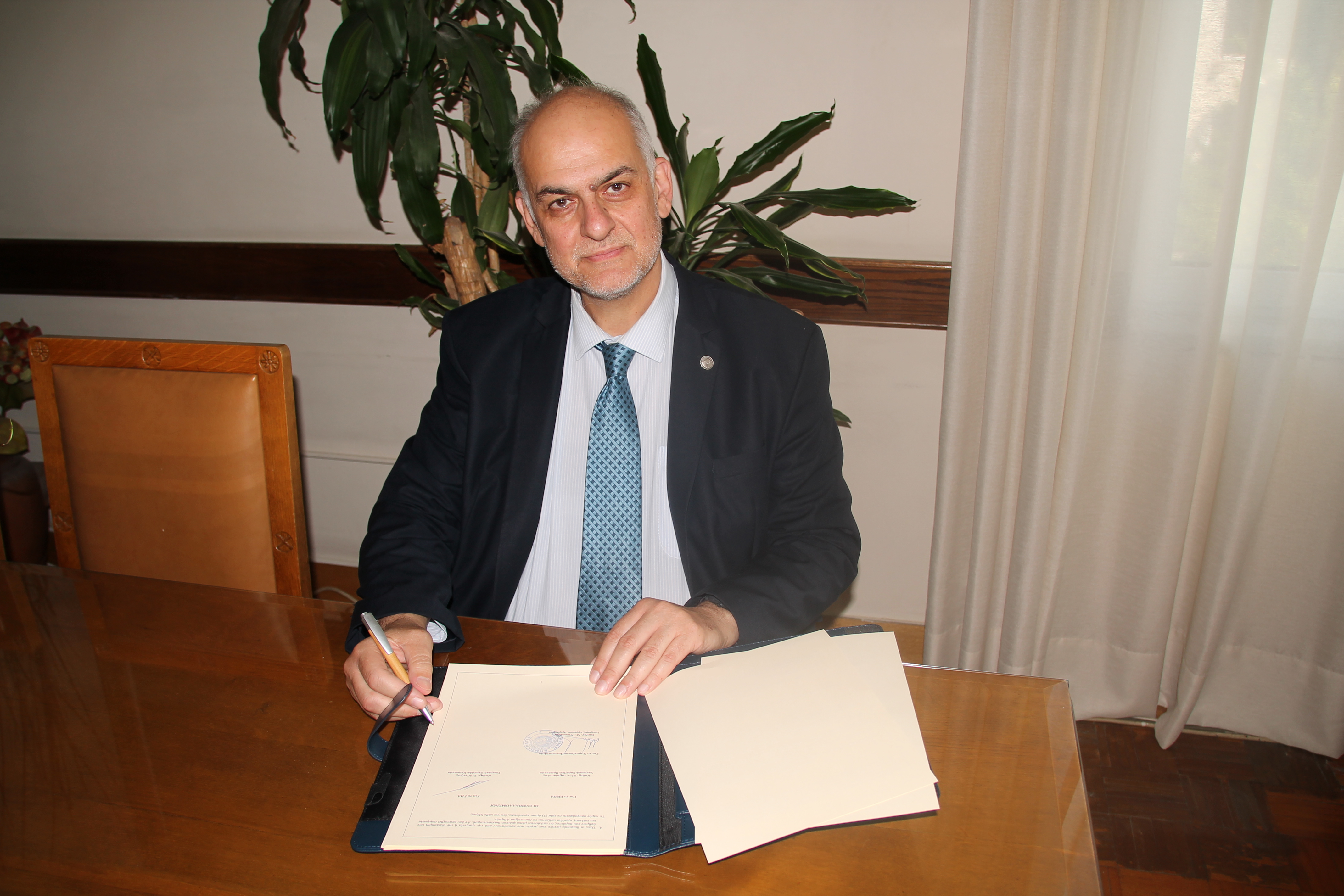 kintzios.jpg kintzios