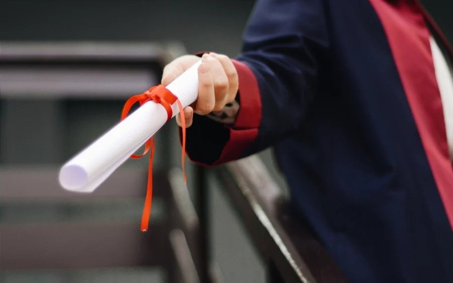 ΠΤΥΧΙΑ.jpg ΠΤΥΧΙΑ.jpg