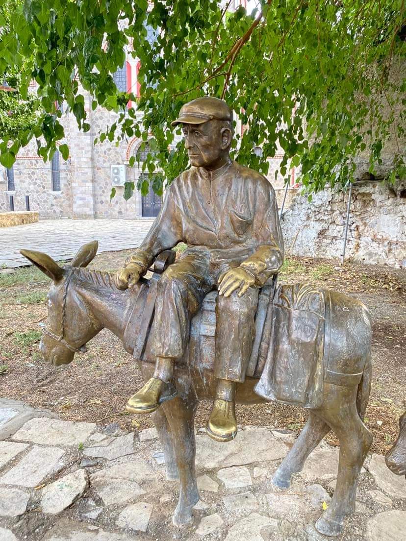 gaidaros_agalma.jpeg Άγαλμα γαϊδάρου Έδεσσα