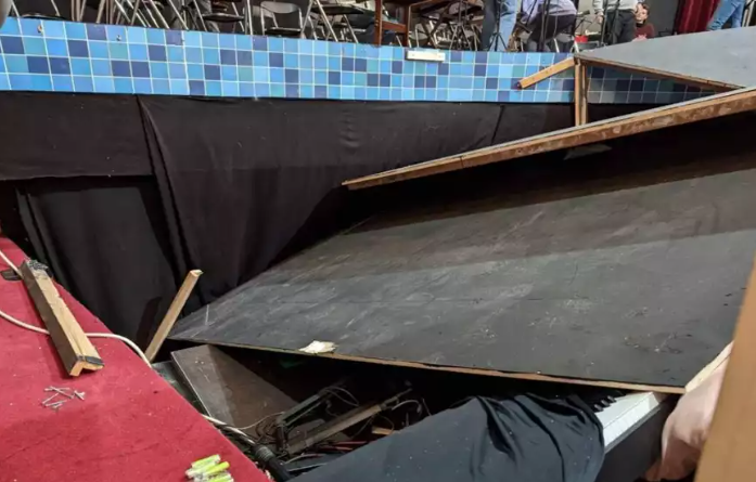 dimotiko_theatro.png dimotiko_theatro