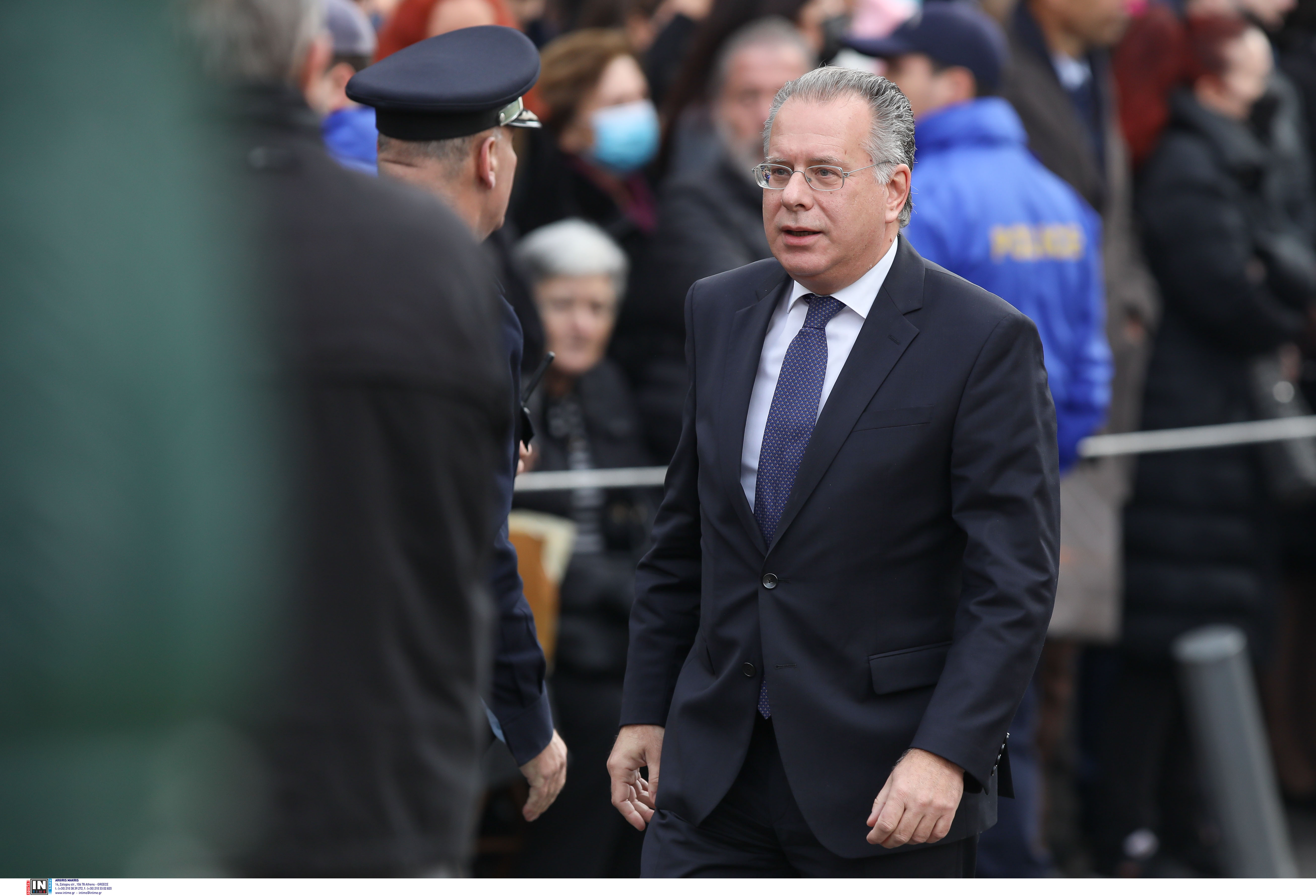 κουμουτσάκος κουμουτσάκος