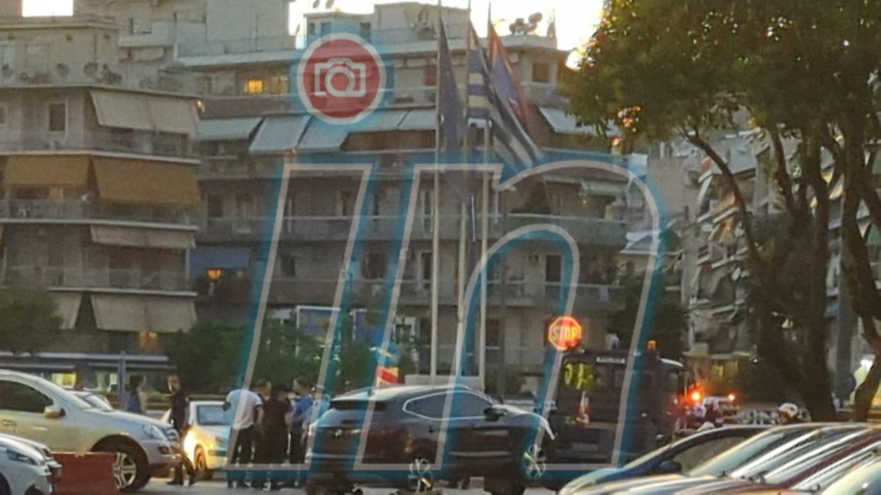 amaksi2.jph_.jpg Φύλλο και φτερό κάνουν το αυτοκίνητο με τον βαρύ οπλισμό στον Νέο Κόσμο