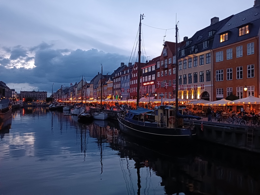 20_copenhagen_nyhavn_port.jpg 20_copenhagen_nyhavn_port