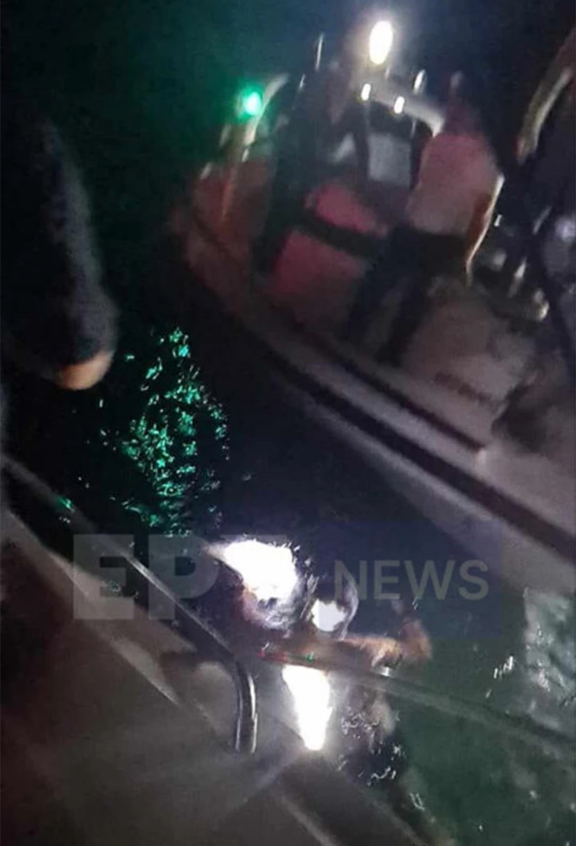 aeroskafos_thalassa4.jpg Έπεσε αεροσκάφος στο Μάλεμε