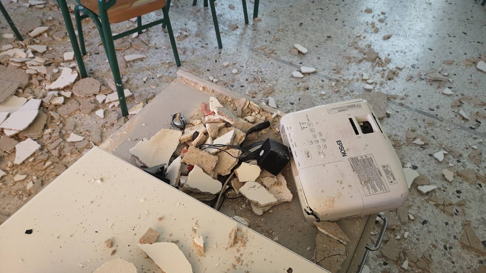 sxoleio aigaleo.jpg σχολειο αιγάλεω