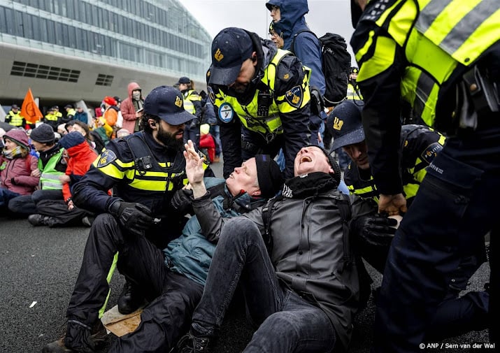 xr-wil-snelweg-a10-bij-amsterdam-weer-blokkeren-uit-protest.jpg amsterdam