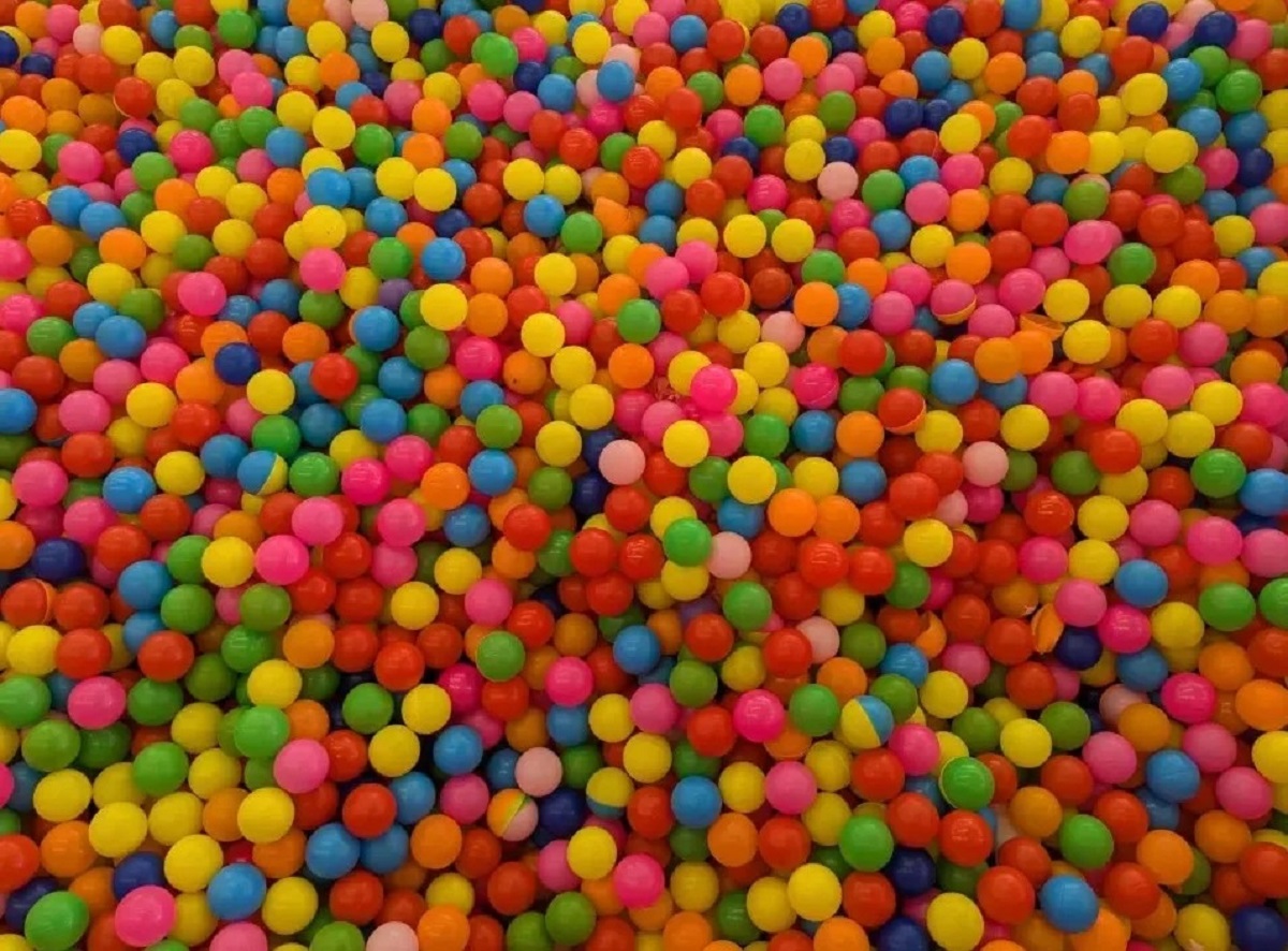 spazokefalia-bales.jpg Σπαζοκεφαλιά με μπάλες