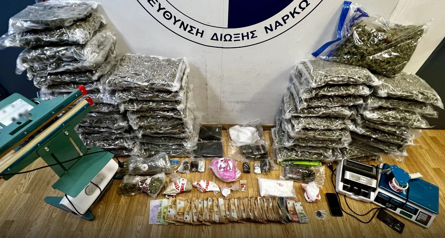 Εντόπισαν ροζ κοκαΐνη σε δύο σπίτια στην Αττική 