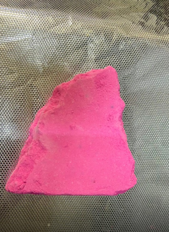 Εντόπισαν ροζ κοκαΐνη σε δύο σπίτια στην Αττική 