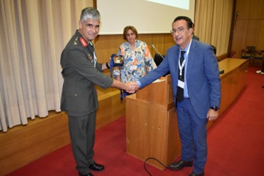 koumboulis-panousis.jpg O Καθηγητής Φώτης Κουμπουλής με την Καθηγήτρια Μαρία Τζαμτζή και τον Υποστράτηγο Γεώργιο Πανούση