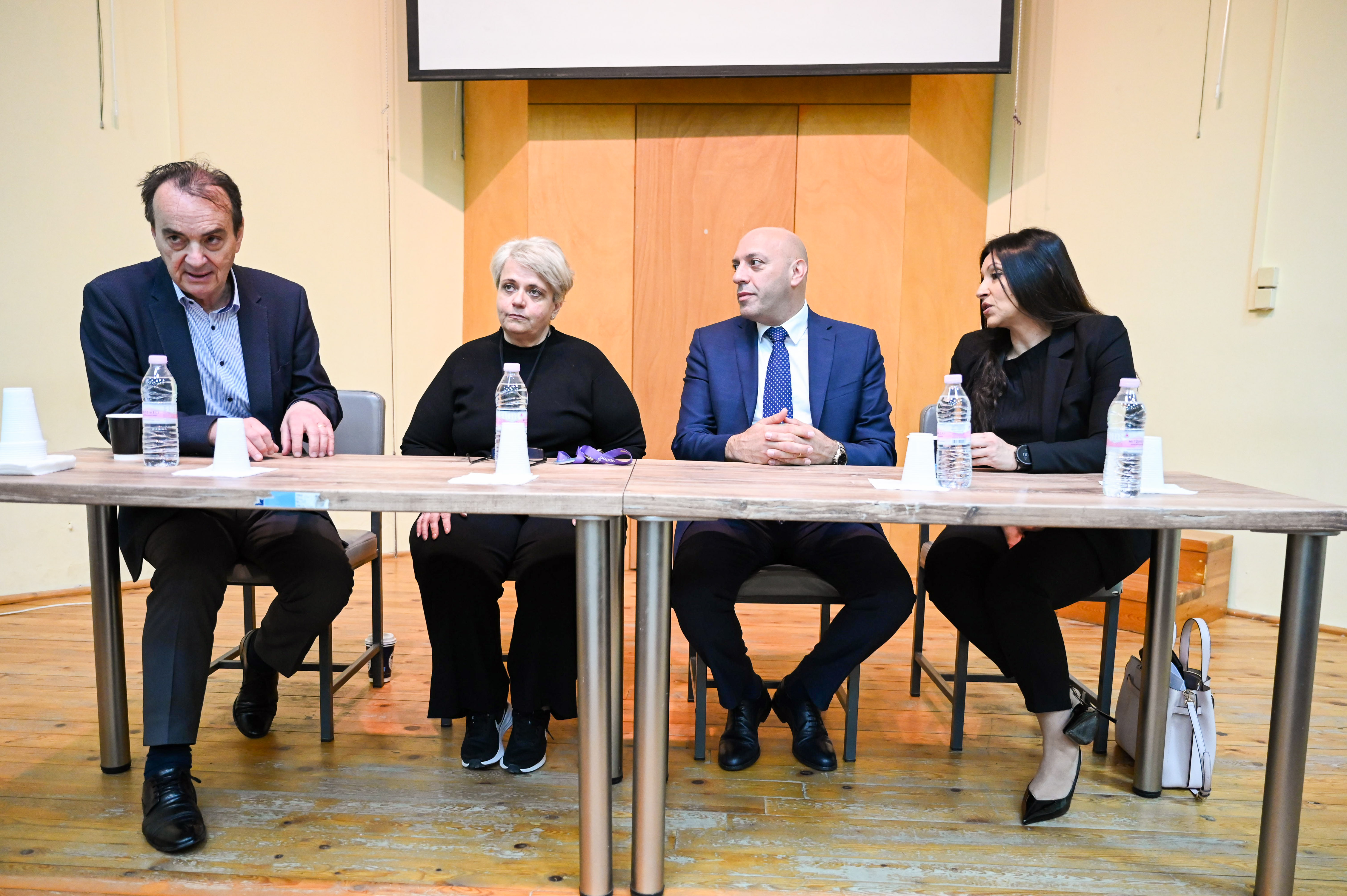 05c.jpg γιουνι