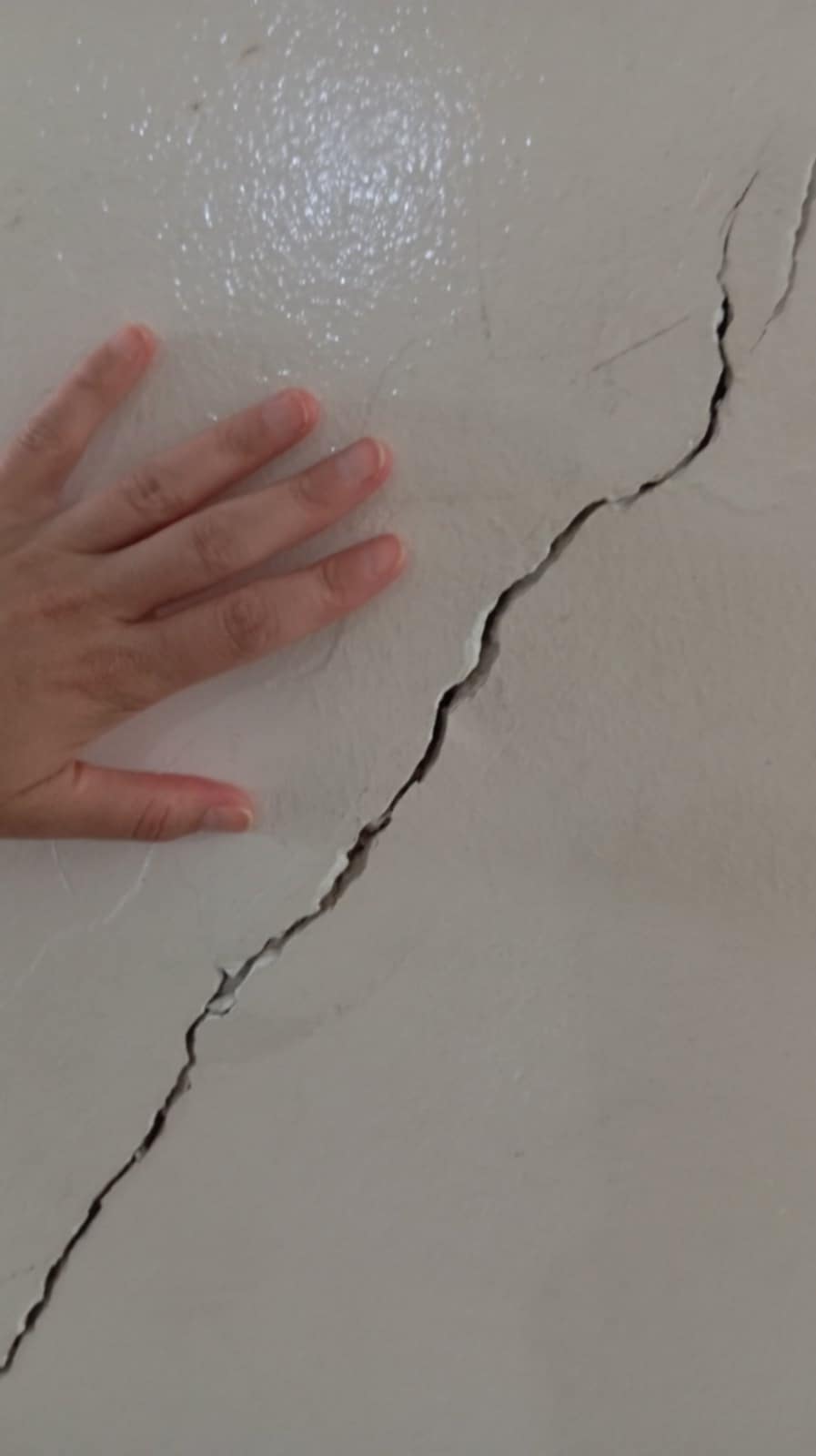 σχολείο Ηράκλειο Αττικής με ρωγμές 