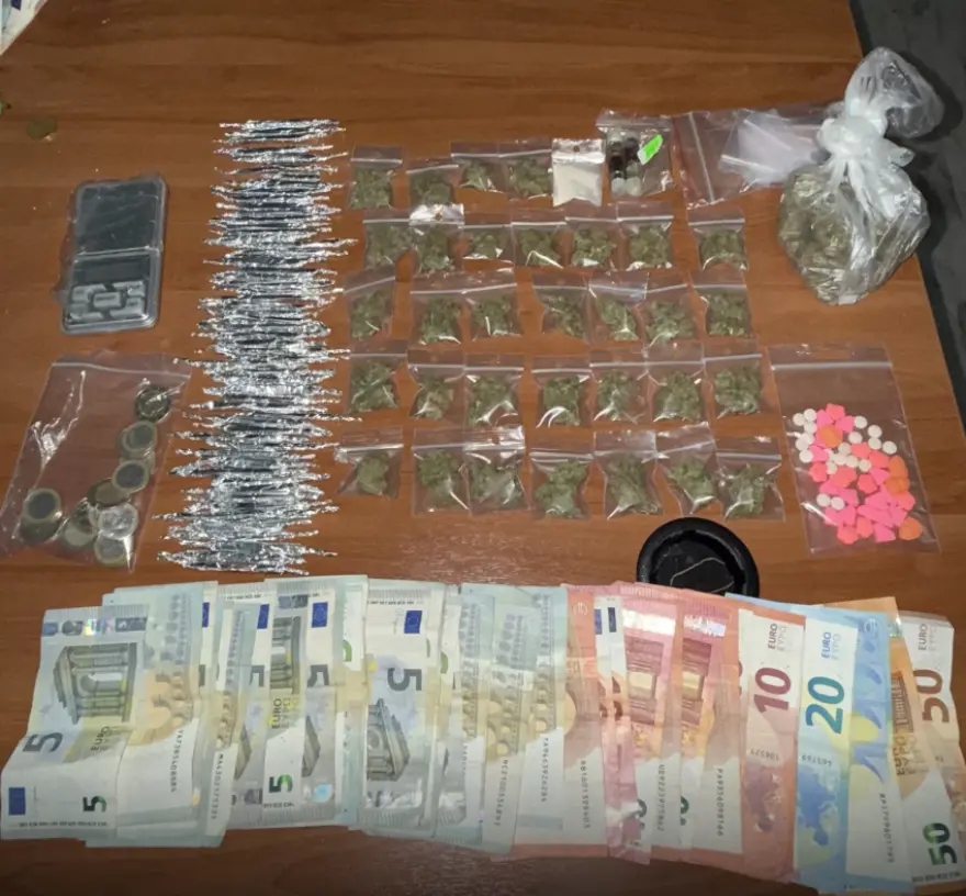 narko-agios-panteleimonas.jpg Ναρκωτικά που έδωσε στη δημοσιότητα η ΕΛΑΣ μετά από συλλήψεις