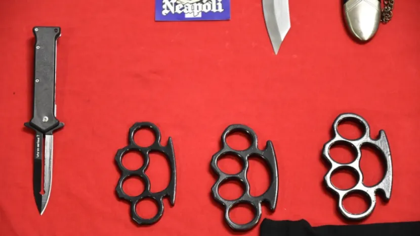 Κατασχέσεις της ΕΛΑΣ με αντικείμενα που ανήκαν στην Εθνικιστική Νεολαία Θεσσαλονίκης