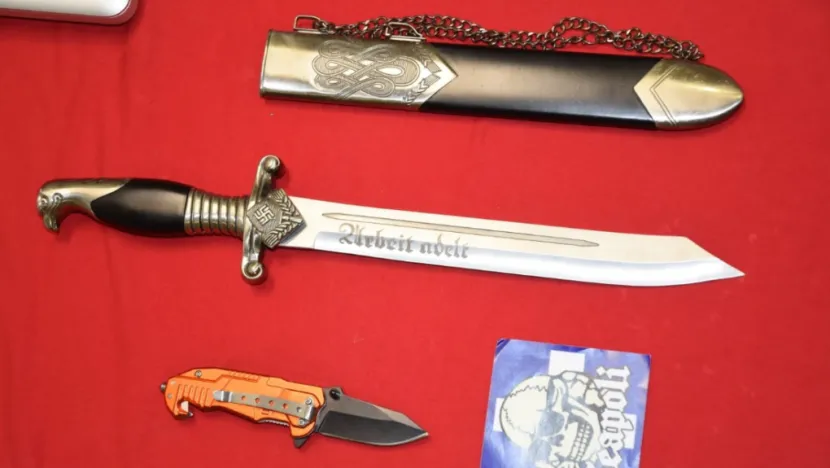 Κατασχέσεις της ΕΛΑΣ με αντικείμενα που ανήκαν στην Εθνικιστική Νεολαία Θεσσαλονίκης