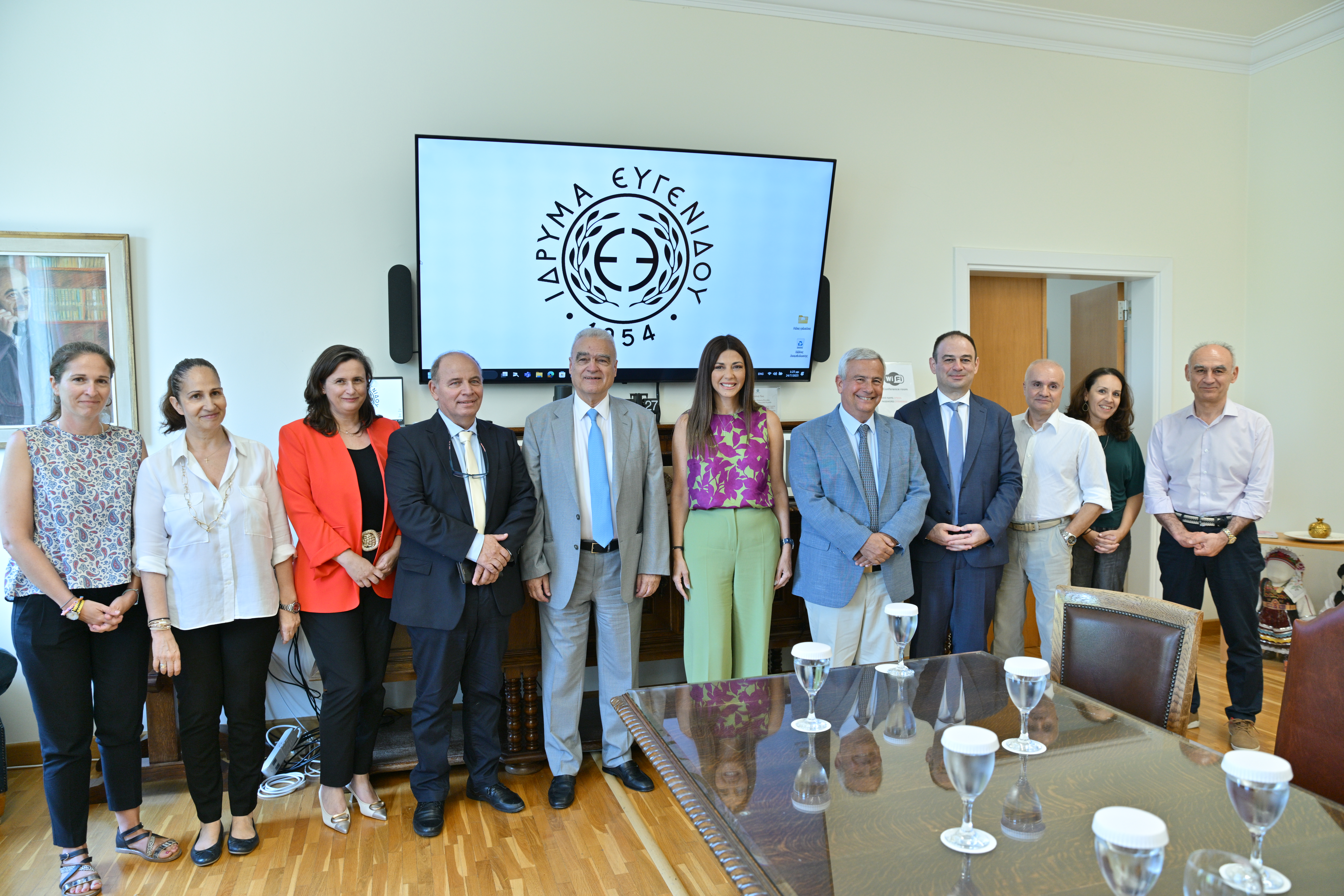 μεταξύ του Ιδρύματος Ευγενίδου και του Ινστιτούτου Εκπαιδευτικής Πολιτικής (ΙΕΠ), παρουσία της Υπουργού Παιδείας, Θρησκευμάτων και Αθλητισμού, Σοφίας Ζαχαράκη