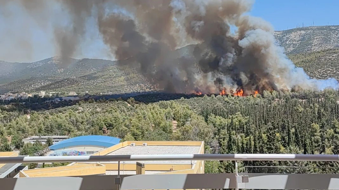 xrwma-fotia-zografou.jpg Φωτιά, Ζωγράφου