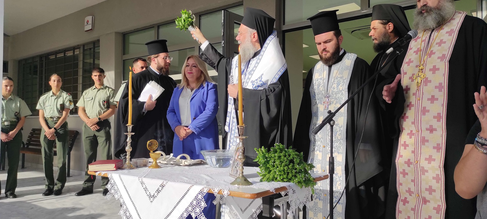 Αγιασμός σε σχολεία στα Τρίκαλα