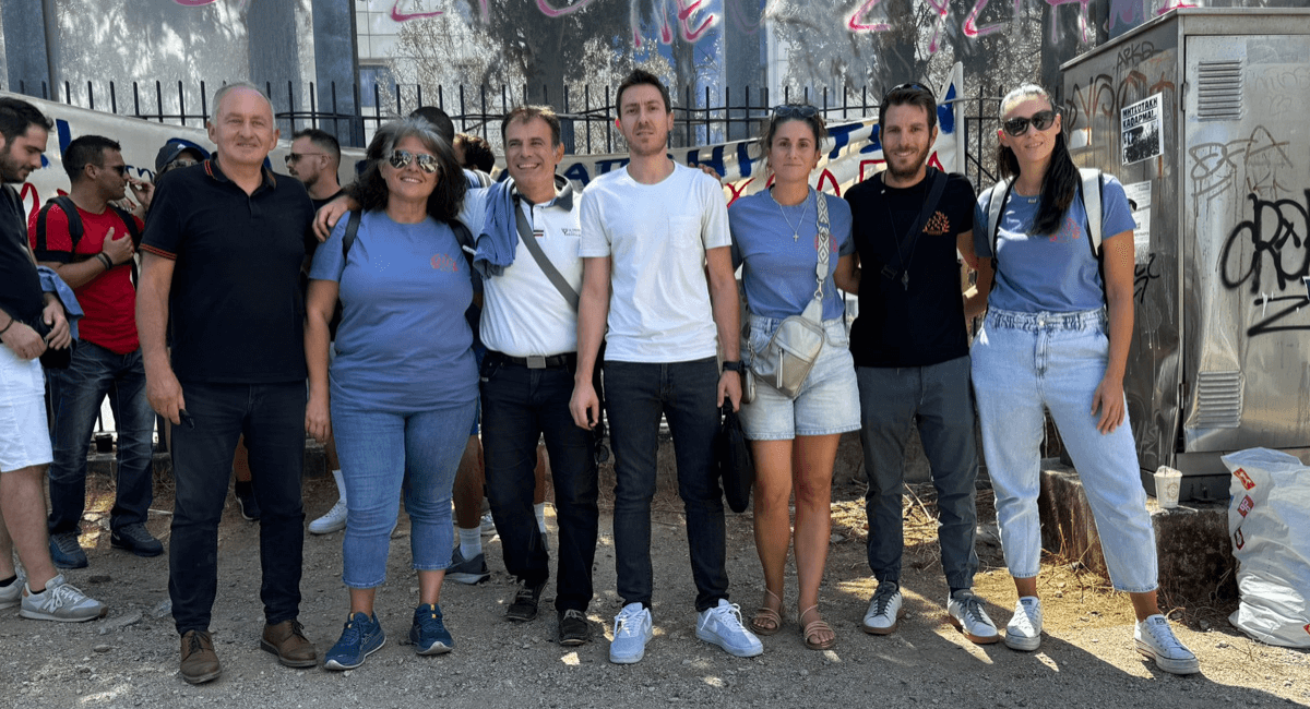 παράσταση διαμαρτυρίας στο Υπουργείο Παιδείας, Θρησκευμάτων και Αθλητισμού (ΥΠΑΙΘΑ), με αφορμή τη Β’ φάση προσλήψεων αναπληρωτών εκπαιδευτικών