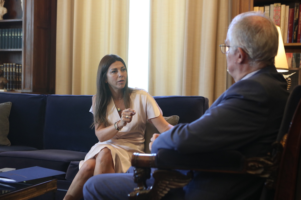 zaxaraki_tasoulas1.jpg Την υπουργό Παιδείας, Θρησκευμάτων και Αθλητισμού Σοφία Ζαχαράκη, δέχθηκε σήμερα στο γραφείο του ο Πρόεδρος της Δημοκρατίας Κωνσταντίνος Αν. Τασούλας