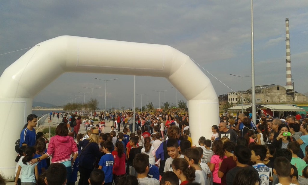 44518050_443228206202216_7685394503569506304_n.jpg μαθητές Κερατσίνι