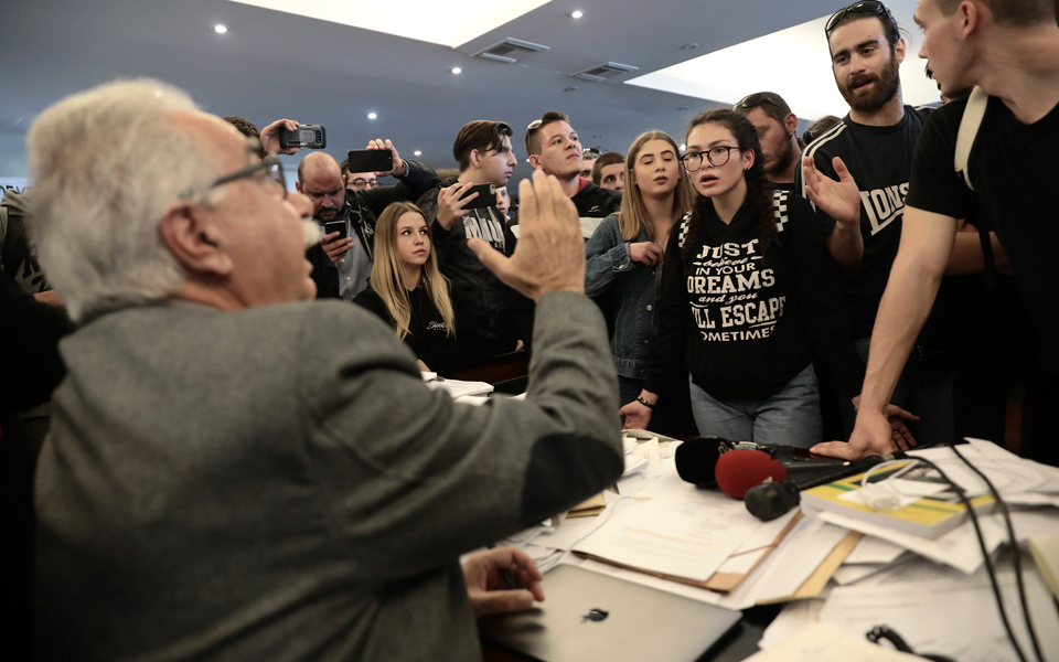 gabrogloy_mathites_2.jpg μαθητές υπουργειο παιδειας