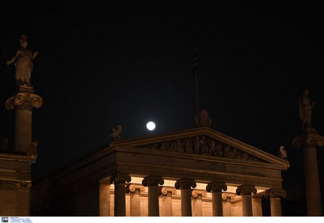 Υπερπανσέληνος στην Αθήνα