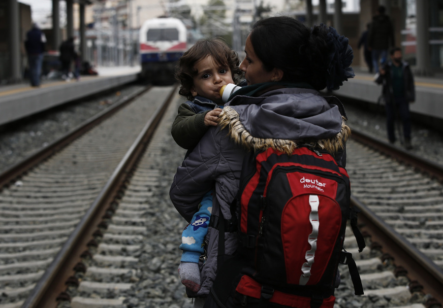 προσφυγες σταθμος Λαρισης