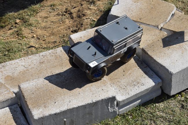 4x4-3.jpg Land Rover 4X4 in Schools