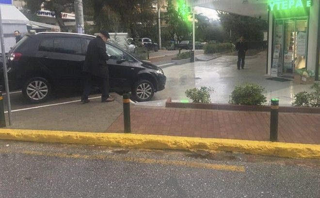 Παρκάρισμα στην Αγία Παρασκευή