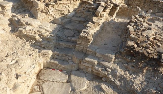 dkeros.jpg Ανασκαφές στην Κέρο