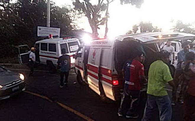 5056644_salvador_bus_1_2.jpg 5056644_salvador_bus_1_2.jpg