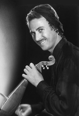 nikos_xylouris_1.jpg nikos_xylouris_1.jpg