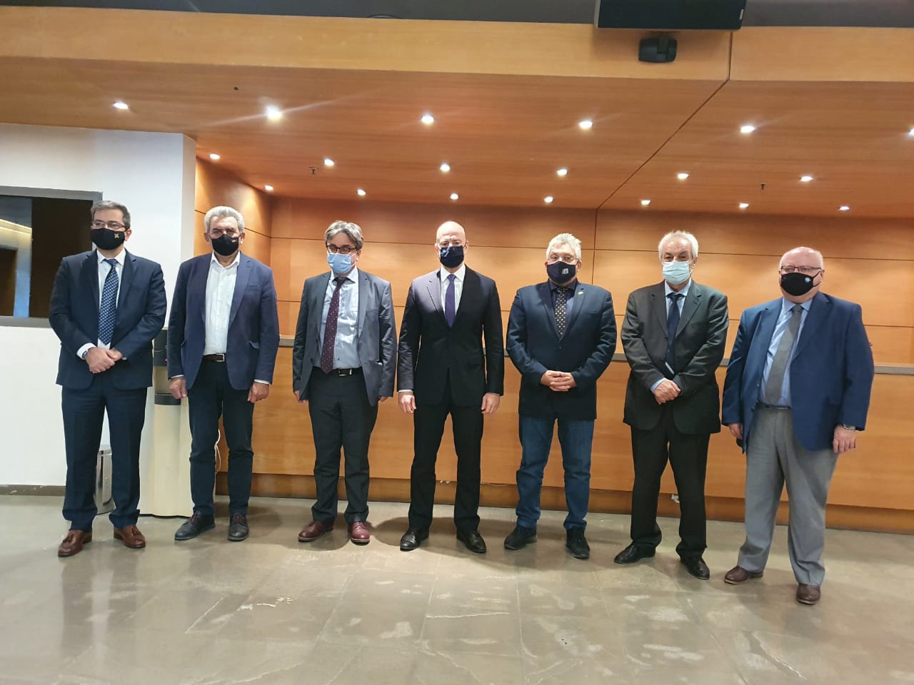 photo_1.jpg photo_1.jpg