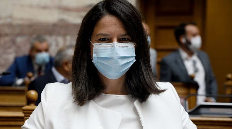 keramews-voulh2.jpg Τοποθέτηση της Νίκης Κεραμέως στη Βουλής