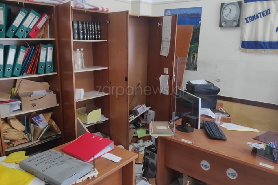 ergatiko_kentro_3.jpg ergatiko kentro 3