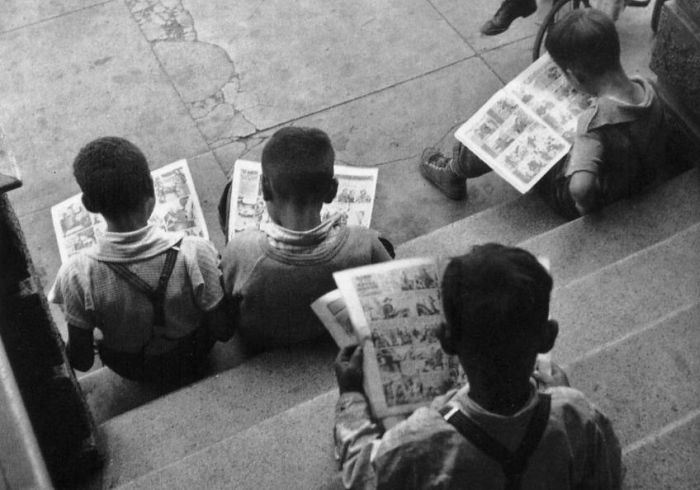 biblia.jpg παιδιά διαβάζουν