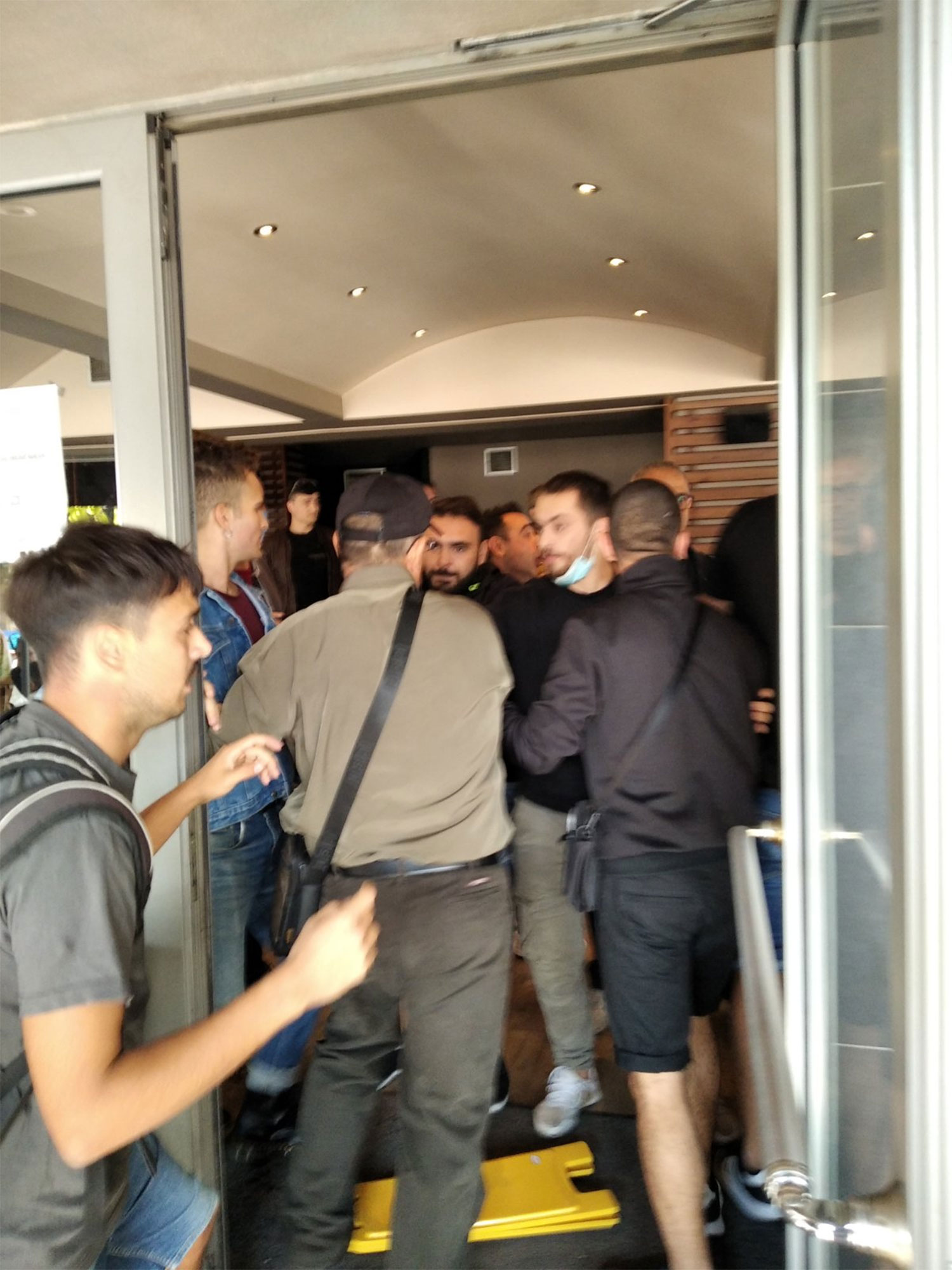 epithesi2.jpg epithesi2.jpg