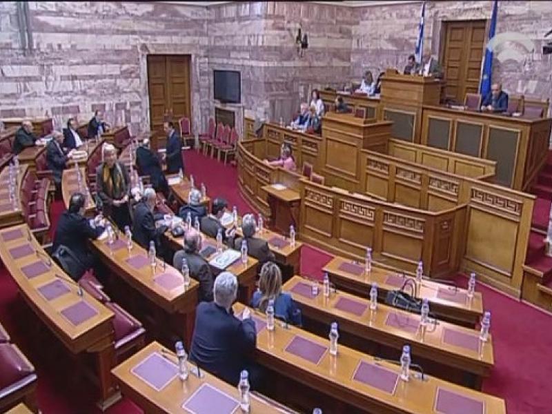 Βουλή: Συνεχίζεται σήμερα η συζήτηση για το πολυνομοσχέδιο του υπ. Παιδείας