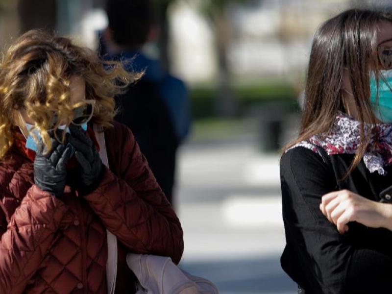 Κορονοϊός - Νέες οδηγίες CDC: Τι πρέπει να κάνετε αν έρθετε σε επαφή με κρούσμα