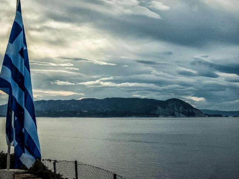 Καλλιεργείται η αγάπη για την πατρίδα;