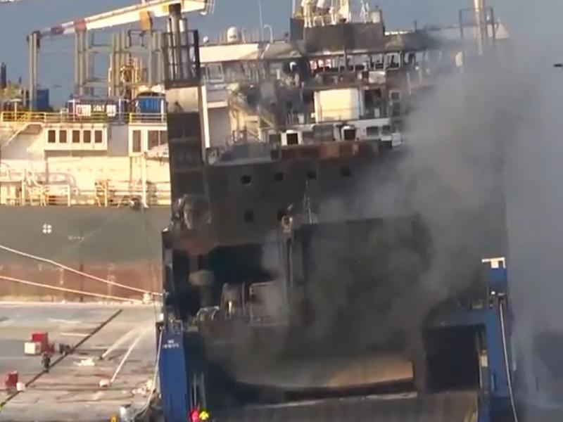 Euroferry Olympia: Συνεχίζεται η επιχείρηση κατάσβεσης στο πλοίο – Αγωνία για τους αγνοούμενους