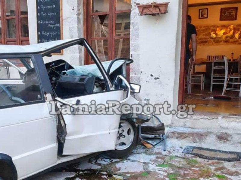 Τραγωδία στην Αμφίκλεια: Αυτοκίνητο έπεσε πάνω σε τσιπουράδικο - Nεκρή η  συνοδηγός