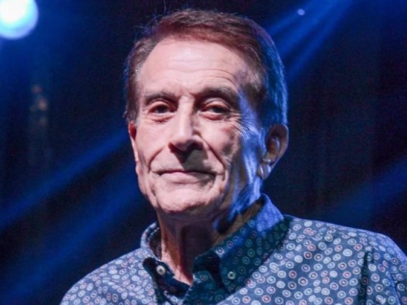 «Έφυγε» από τη ζωή ο Δάκης -Ο τραγουδιστής έδινε μάχη με τον καρκίνο