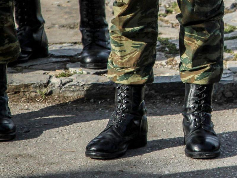 Αυξήσεις μισθών και αναδρομικά για 260.000 στρατιωτικούς και απόστρατους – Νέο μισθολόγιο με αυξήσεις έως 20%