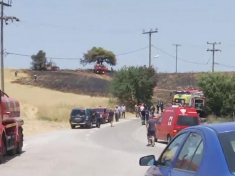 Φωτιά στον Άγιο Στέφανο: Υπό έλεγχο η πυρκαγιά-Τραυματίστηκε πυροσβέστης