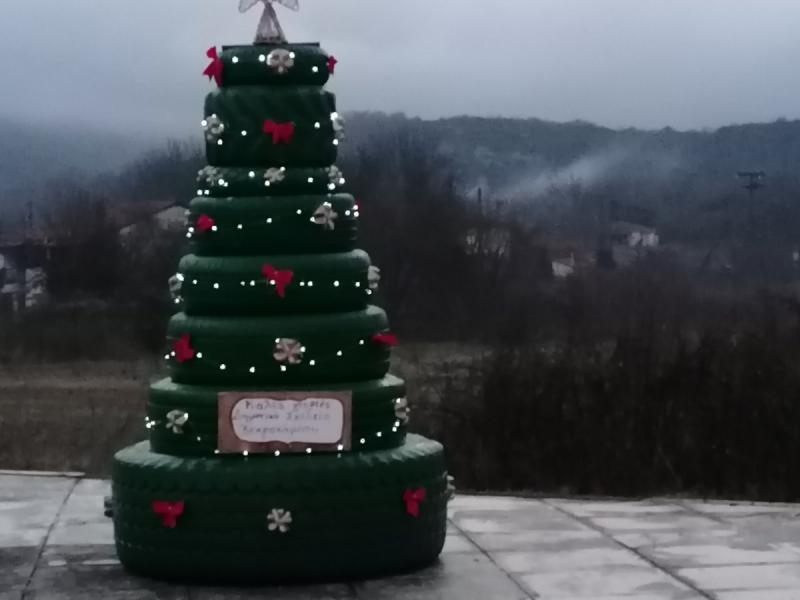 χριστουγεννιατικο-δεντρο