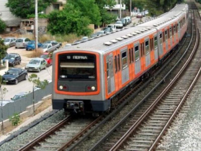 Συναγερμός στον ΗΣΑΠ Ηρακλείου: Πτώση ατόμου στις ράγες – Διακοπή κυκλοφορίας στη Γραμμή 1