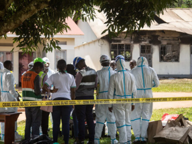 νεκροί Ουγκάντα σχολέιο