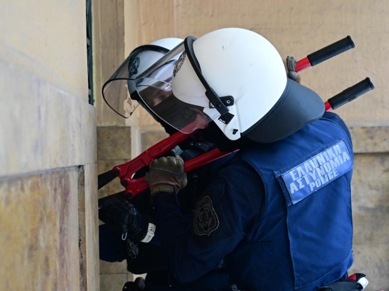 καταληψη νομικής